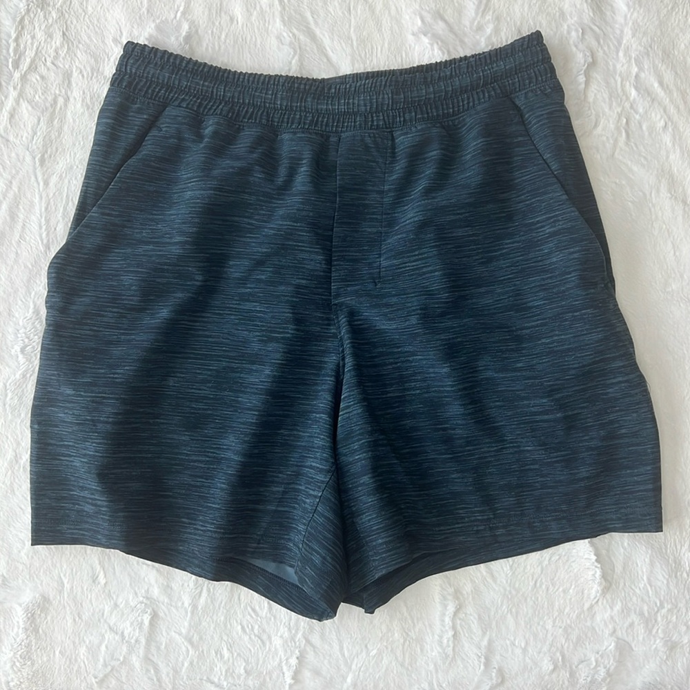 LULULEMON PACE BREAKER LINERLESS SHORT ~ SIZE SMALL - Picture 6 of 14
